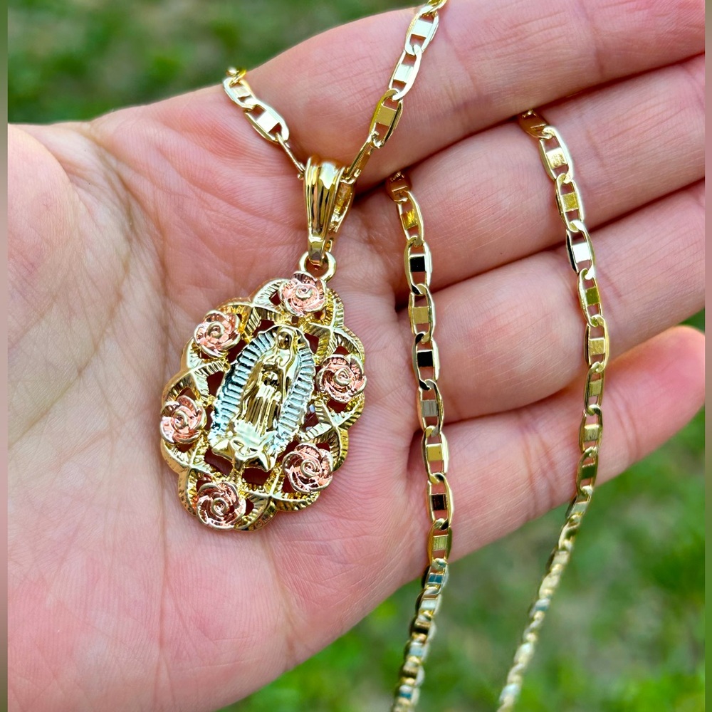 Gold Plated Chain With Pendant 22”